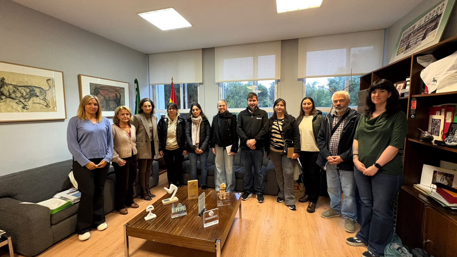 La Facultad de Veterinaria acoge a delegaciones de Argentina y Uruguay para impulsar la innovación y el valor añadido en la cadena apícola - 4